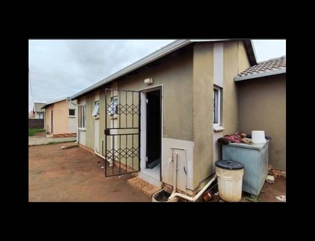 3 BEDROOM HOUSE FOR SALE IN SAVANNA CITY